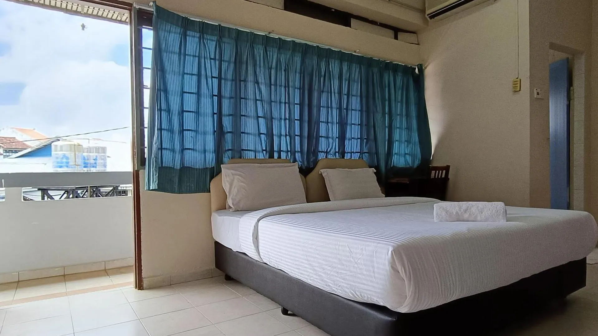 Kota Lodge Guest House Malacca Hostel