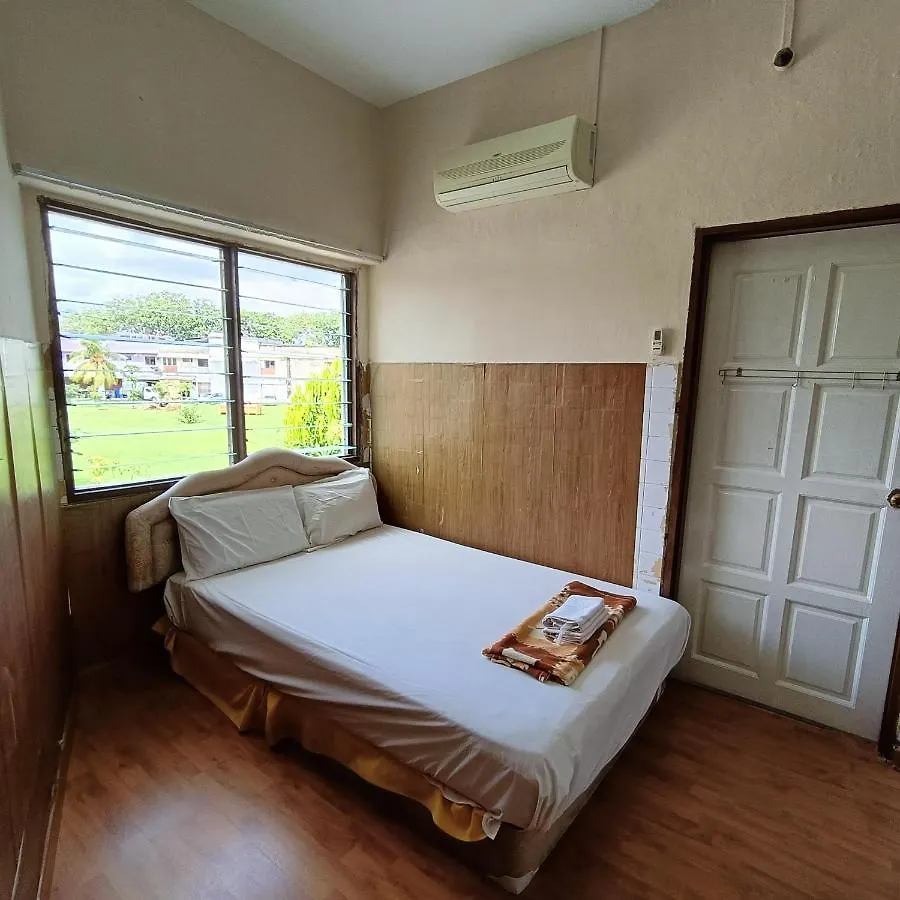 Kota Lodge Guest House Malacca Hostel