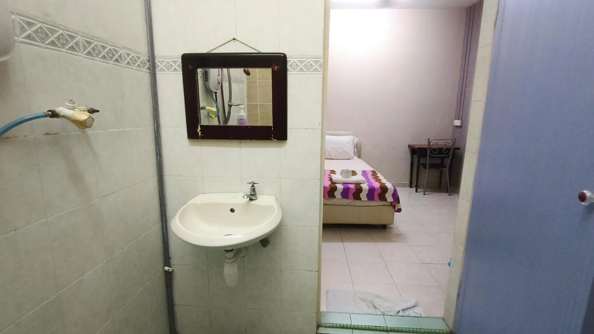Kota Lodge Guest House Malacca Hostel